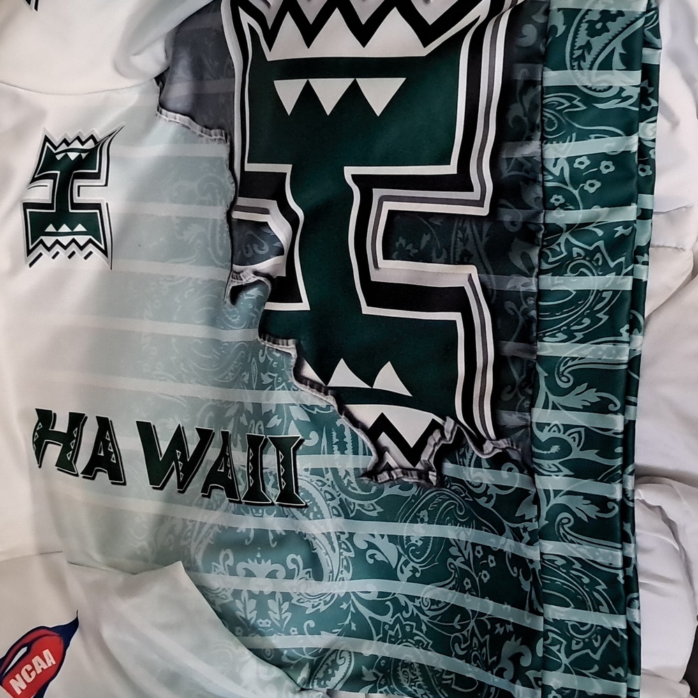 UNIVERSITY OF HAWAII JERSEY